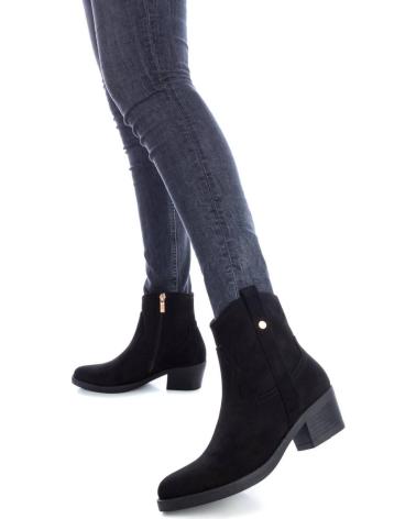 Botines de Mujer XTI BOTA CAMPERA 142039  DE NEGRO