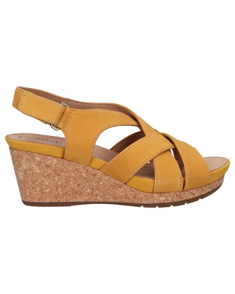 Woman Sandals CLARKS 26149654 UN CAPRI STEP  YELLOW NUBUCK