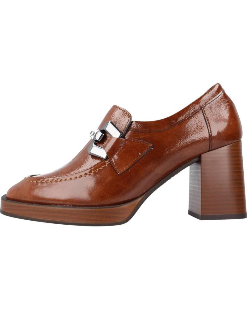 PITILLOS SALONES MUJER MODELO 5487P COLOR MARRON CUERO