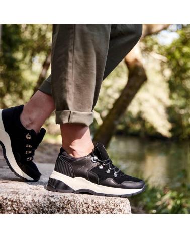 Zapatillas deporte de Mujer CARMELA 160155 NEGRO