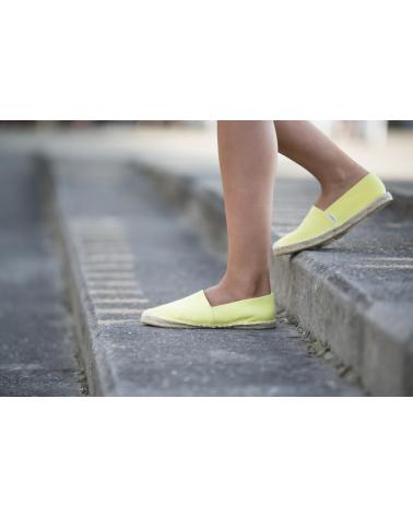 Zapatos OTRAS MARCAS  de Mujer y Hombre ALPARGATA  AMARILLA