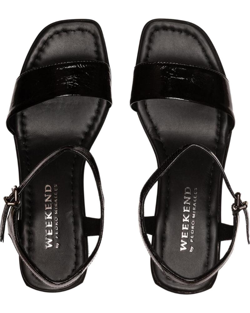 Parisian duty sandals shop
