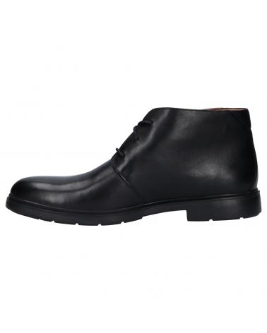 Botas de Hombre CLARKS 26144677 UN TAILOR MID BLACK