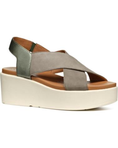 Sandalen für Damen GEOX SANDALIA DE TIRAS CRUZADAS CON CUNA MEDIA C3016 PERL-SAGE