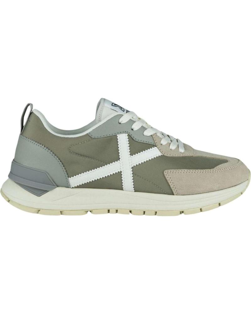 Zapatillas deporte de Hombre MUNICH ZAPATILLAS CASUAL HOMBRE VERSATILE 8832013 VERDE
