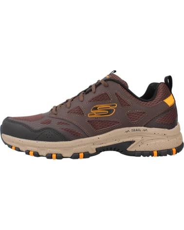 Scarpe sport SKECHERS  per Uomo ZAPATILLAS HOMBRE MODELO HILLCREST COLOR MARRON  BRN