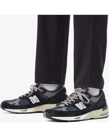 Man Trainers NEW BALANCE M991NV - MADE IN ENGLAND - 42 NAVY