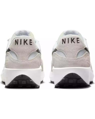 Zapatillas deporte NIKE  de Hombre FJ4195-100 WAFFLE DEBUT  WHITE-BLACK-PHANTOM-SUMMIT WHITE