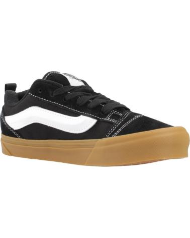 VANS KNU SKOOL BLACKGUM: ZAPATILLAS NEGRAS CON SUELA CARAMELO BLACKGUM