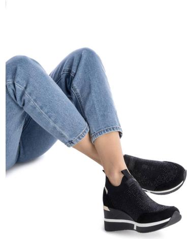 Woman Zapatillas deporte XTI 143077  NEGRO