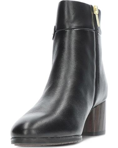 PIKOLINOS BOTIN CON TACON PARA MUJER W1Z-8588 COLOR NEGRO