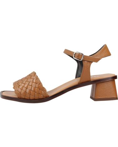 Sandalias PLUMERS  de Mujer SANDALIAS MUJER MODELO 3820P COLOR MARRON  CUERO