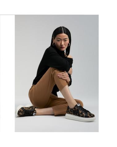 Sportschuhe LOLA CASADEMUNT  für Damen MF2405002  VARIOS COLORES