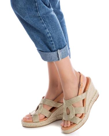 Sandalias de Mujer XTI 045186 ORO
