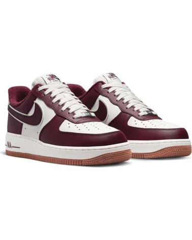 Man Zapatillas deporte NIKE ZAPATILLAS AIR FORCE 1 07 LV8 PARA HOMBRE EN COLOR  ROJO