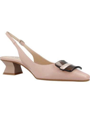 DIBIA ZAPATOS TIPO SALÓN DESTALONADOS CON TACÓN GEOMÉTRICO Y HEBILLA DECORATIVA SKIN