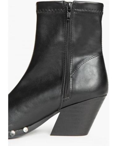 Botines CORINA  de Mujer BOTIN COWBOY CON TACON PARA MUJER M4740 COLOR  NEGRO