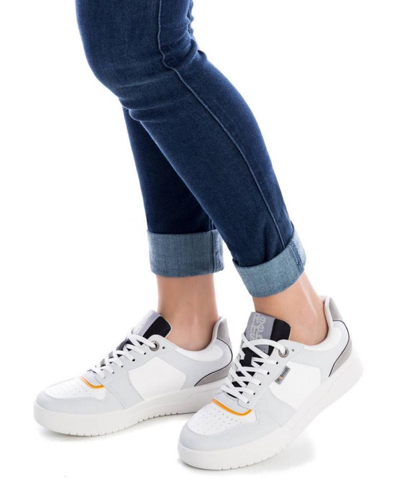 Zapatillas blancas para mujer Refresh 170504 online en MEGACALZADO