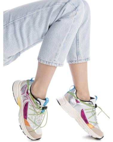 Woman Zapatillas deporte XTI 14405201  PLATA