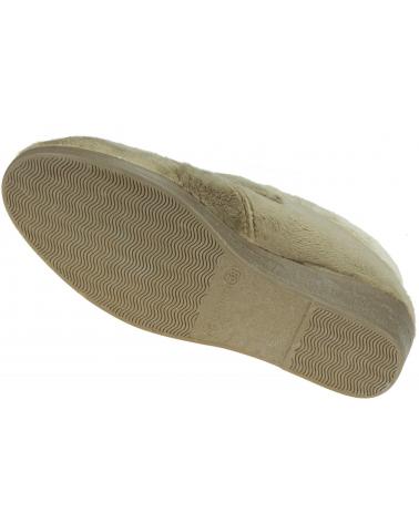 Calzado de casa de Mujer  ZAPATILLA ABOTINADA CON CIERRE DE VELCRO AVELLANA