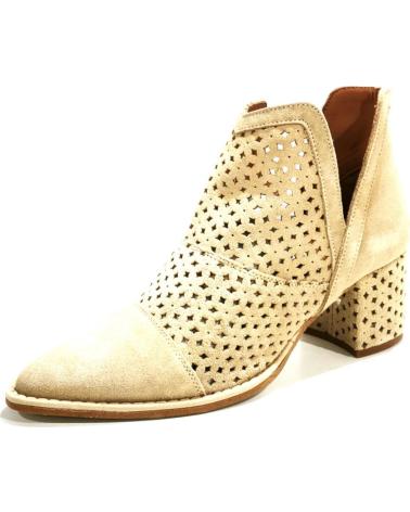Botines POPA  de Mujer BOTIN CASUAL DE ANTE TROQUELADO CON TACON  BEIG