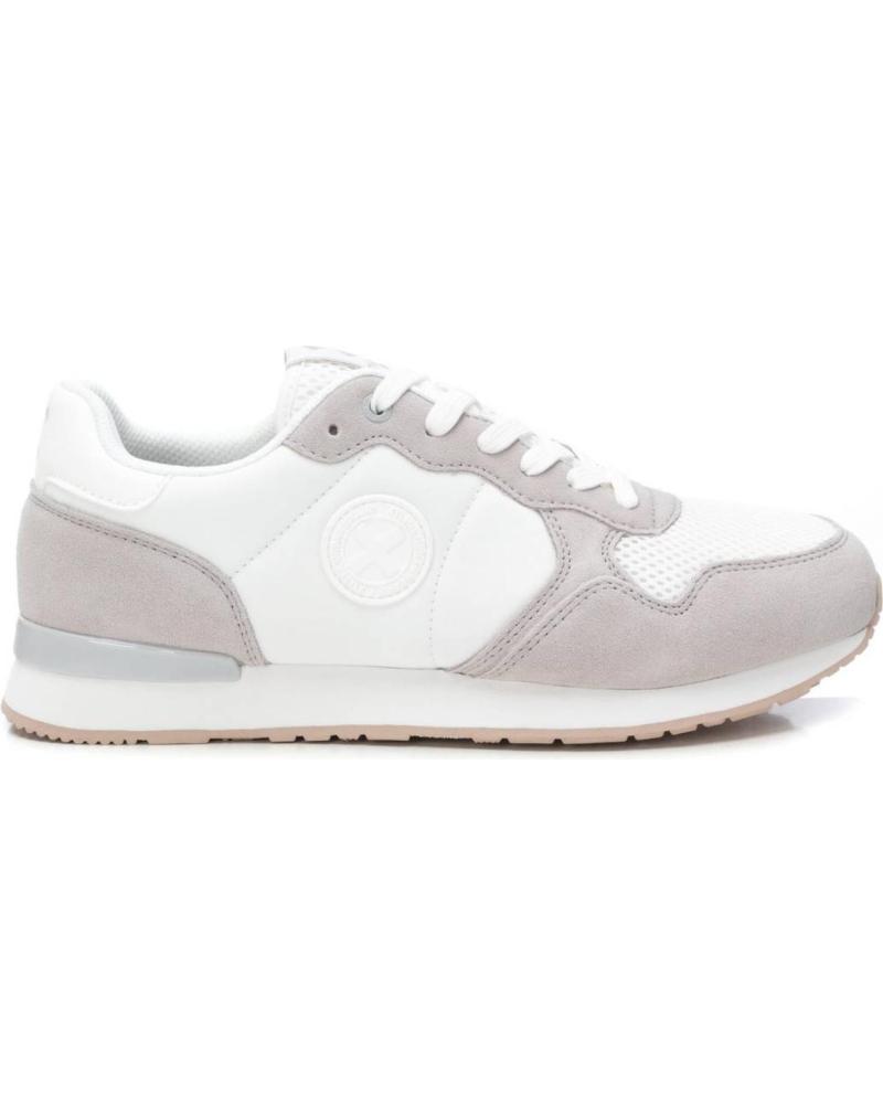 Man Zapatillas deporte XTI 143595 BLANCO Man Zapatillas deporte XTI 143595 BLANCO