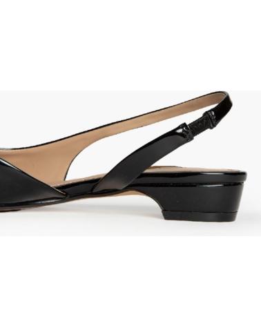 Scarpe CORINA  per Donna ZAPATO BAILARINA CON TACON BAJO PARA MUJER M5285 COL  NEGRO