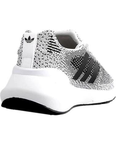 Deportivas de Hombre ADIDAS MODELO SWIFT RUN 22 PARA HOMBRE BLANCO