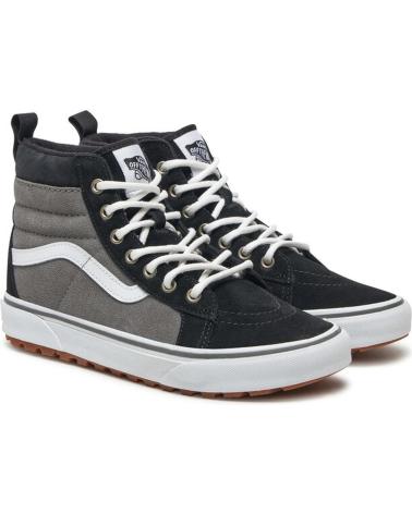 Woman and girl and boy Trainers VANS OFF THE WALL ZAPATILLA VANS MTE SK8-HI VN000D2UN421  NEGRO