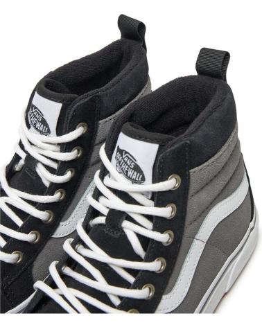 Woman and girl and boy Trainers VANS OFF THE WALL ZAPATILLA VANS MTE SK8-HI VN000D2UN421  NEGRO