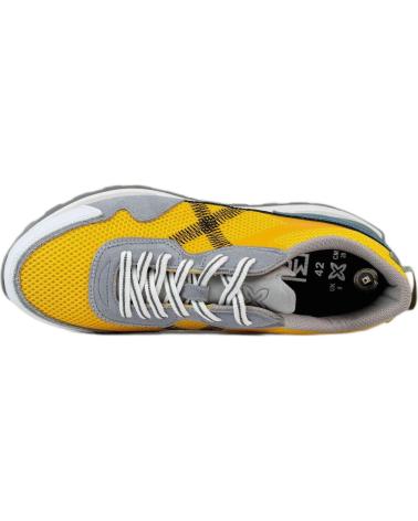 MUNICH ZAPATILLAS HOMBRE MODELO 8211M COLOR AMARILLO 019