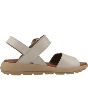 Sandalias DORKING  de Mujer SANDALIAS MUJER MODELO D9468 COLOR BEIS  RAW