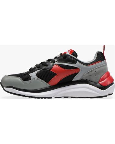 Zapatillas deporte de Hombre DIADORA WHIZZ RUN BLACK-RED CAPITAL
