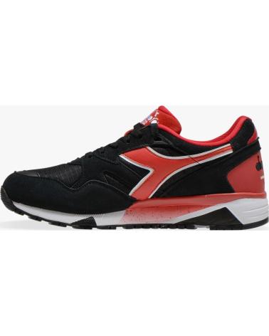 Man sports shoes DIADORA N9002 BETA  BLACK-DARK RED