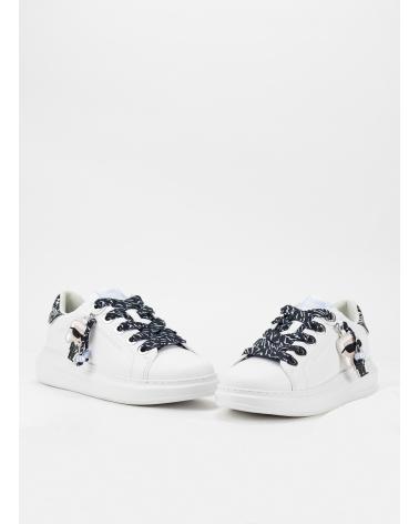 Zapatillas deporte KARL LAGERFELD  de Mujer ZAPATILLAS KAPRI KEYCHAIN KARL LO  BLANCO
