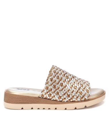 Sapatos de cunha XTI  de Mulher 143881  ORO