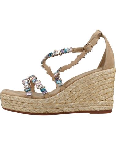 Sandalias ALMA EN PENA  de Mujer ALIAS MUJER MODELO V251272 COLOR MARRON CLARO  SAND
