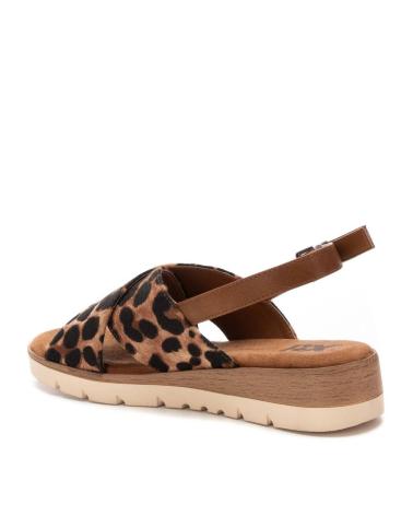 Sandalen für Damen XTI 144598 CAMEL