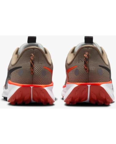 NIKE ZAPATILLA TRAIL JUNIOR PEGASUS TRAIL V25 KAKI NAZPJV2538CD MARRóN