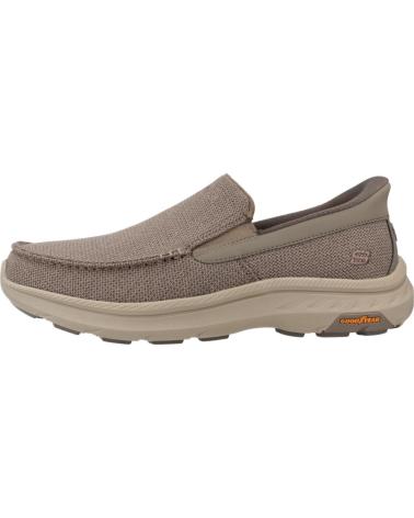 SKECHERS ZAPATILLAS HOMBRE MODELO 205451S POLLARD COLOR BEIS TPE