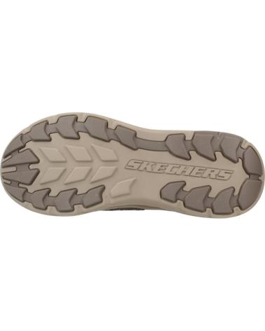 SKECHERS ZAPATILLAS HOMBRE MODELO 205451S POLLARD COLOR BEIS TPE