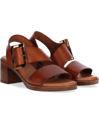 CHIKA10 GOTICA 08M CUERO-TAN