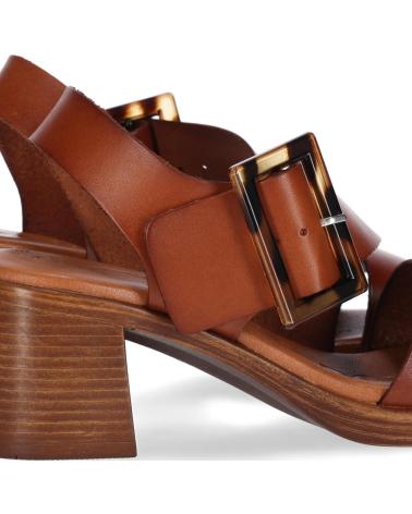 CHIKA10 GOTICA 08M CUERO-TAN