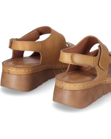 CHIKA10 RE LAX 02 CUERO-TAN