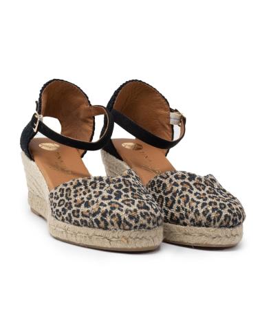 TINA KIZ ALPARGATAS DE CUÑA TINA KIZ CON ESTAMPADO DE LEOPARDO CAMEL