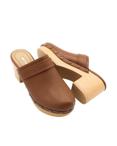 ZOCCOLO IN PELLE CON TACCO IN LEGNO CORINA M4416 MARRONE MARRóN