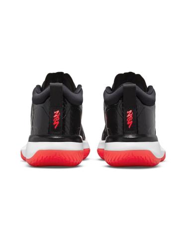 ZAPATILLAS BALONCESTO JORDAN ZION 1 NEGRAS NEGRO