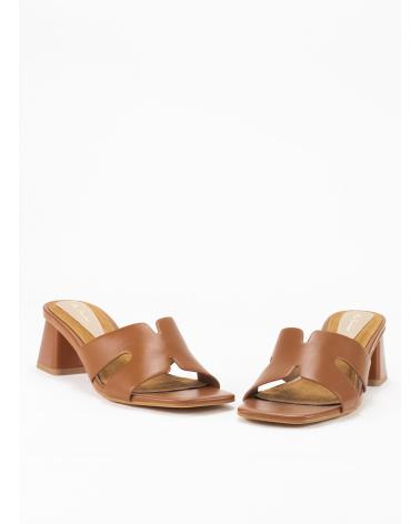 SANDALO CON TACCO KESLEM MARRONE CUOIO CUERO