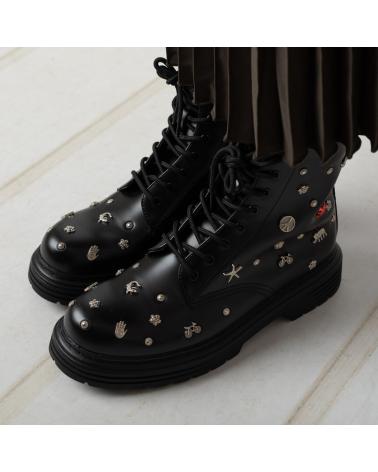 BOTTINES À LACETS ET CLOUS CAFENOIR C1FA9023N001 NOIR NEGRO