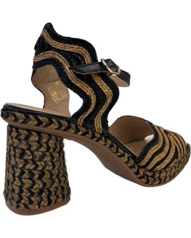 GAIMO DANAE SANDALE MIT BLOCKABSATZ UND WELLENMUSTER VARIOS COLORES